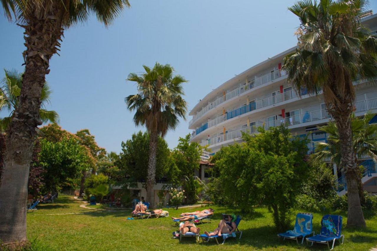 Hotel Sissy كامينا فورلا المظهر الخارجي الصورة