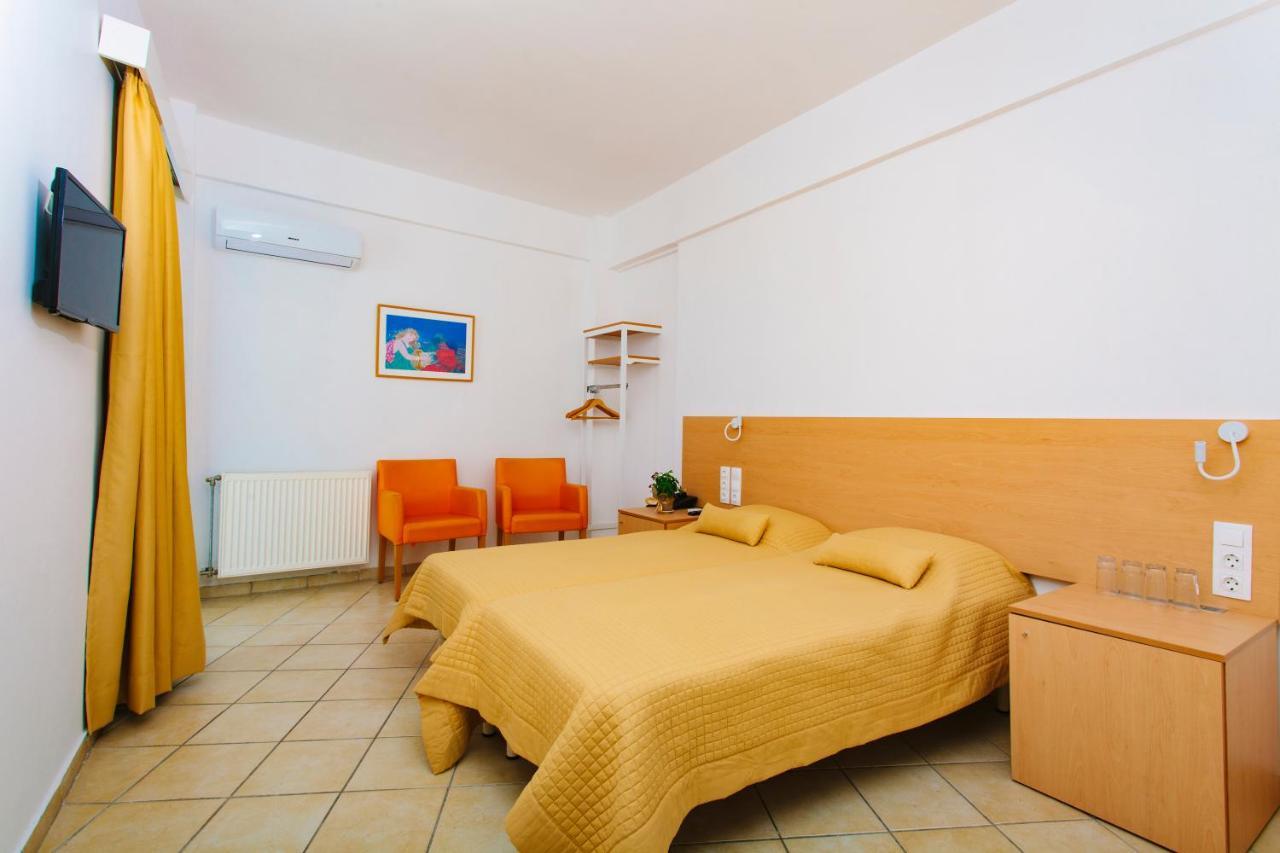 Hotel Sissy كامينا فورلا المظهر الخارجي الصورة