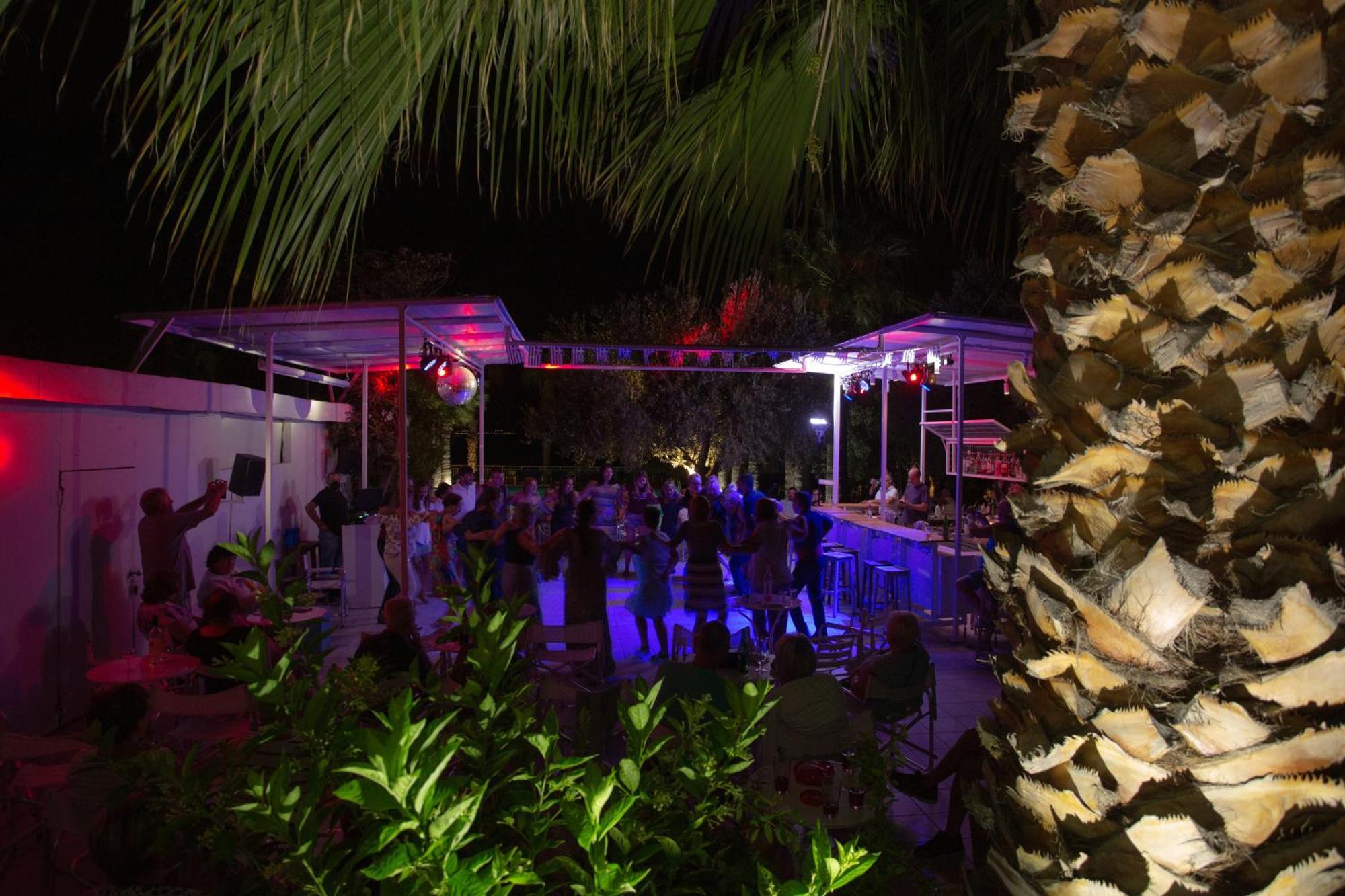 Hotel Sissy كامينا فورلا المظهر الخارجي الصورة